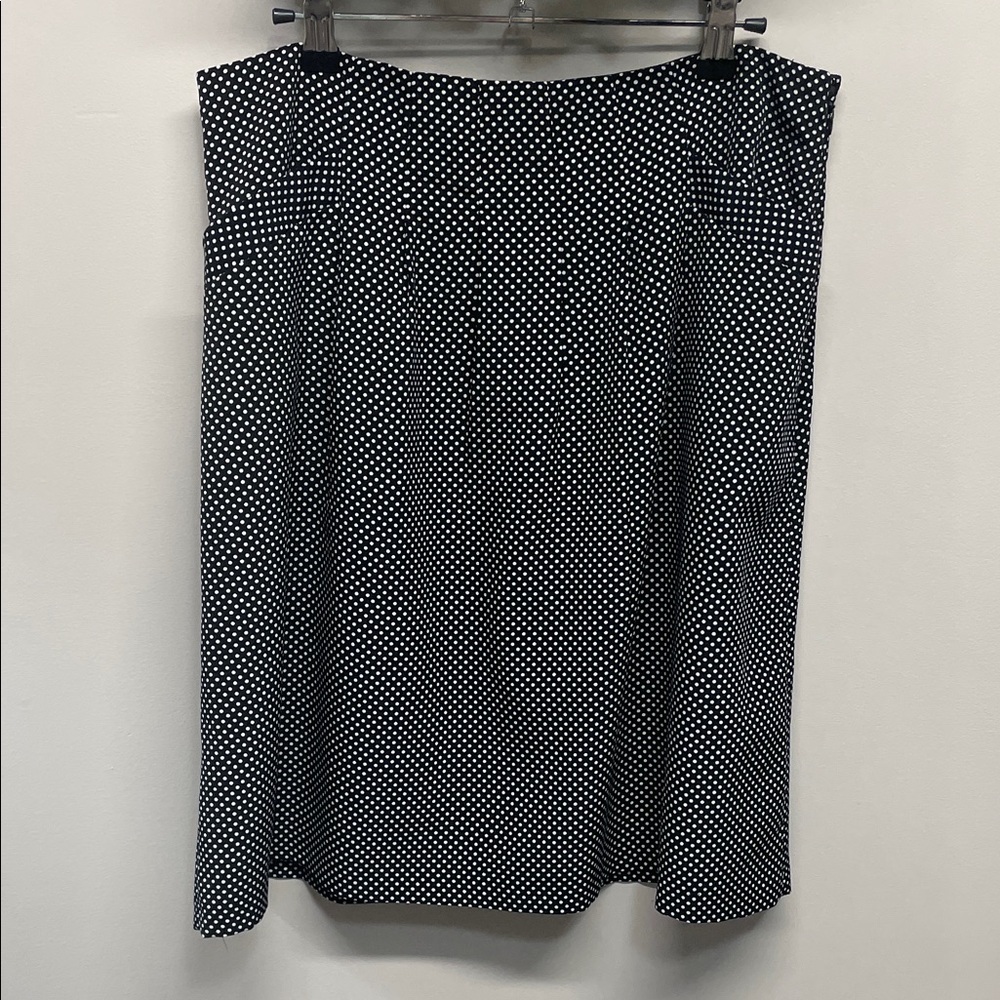 NWOT Outback Red Black and White Polka Dot Skirt Pockets M